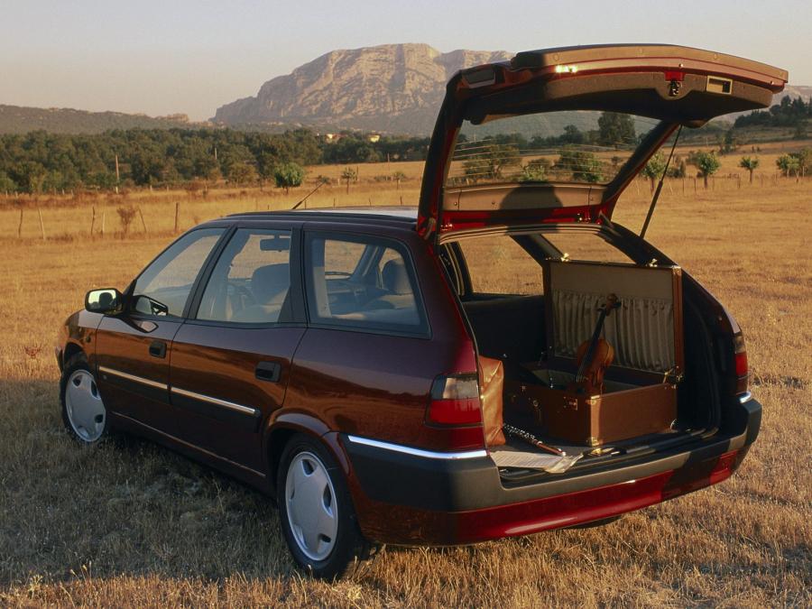 Citroen Xantia Break 1995 года  (фото 3 из 7)